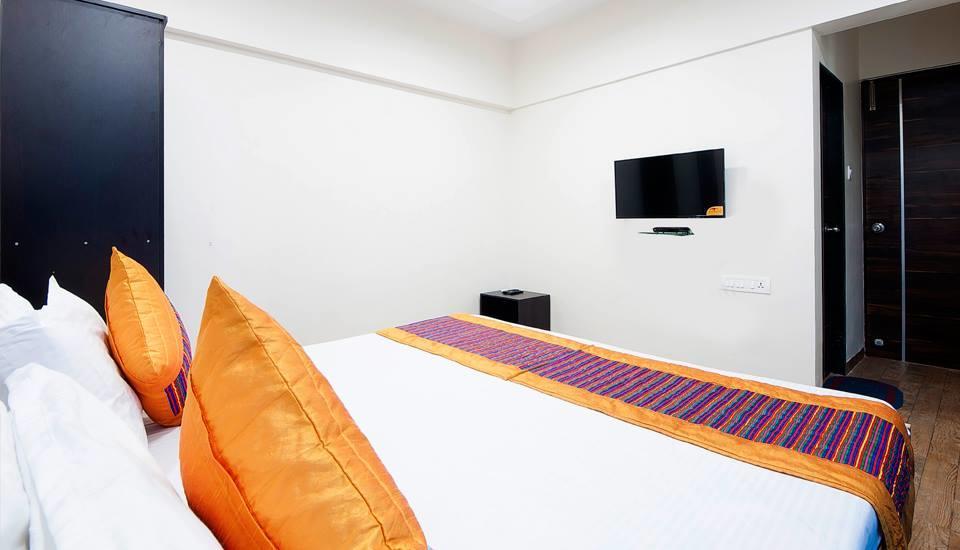 Asian Suites Tulsi Aura นาวีมุมไบ ภายนอก รูปภาพ